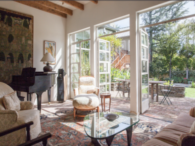 Hollywood Hills Four Bedroom Vacation Home with Pool & Spa